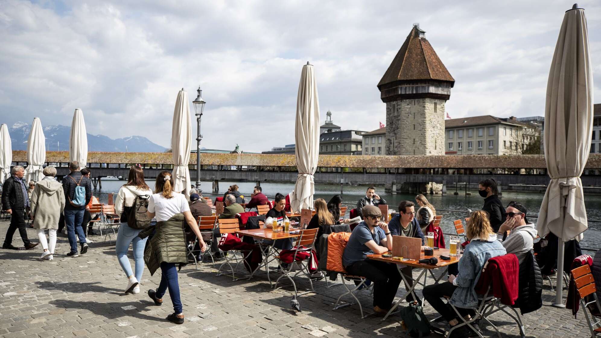 Brandalarm an der Kappelbrücke in Luzern  - Spinnen?