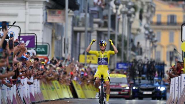 Revanche im Sekundenkrimi: Vollering gewinnt Tour
