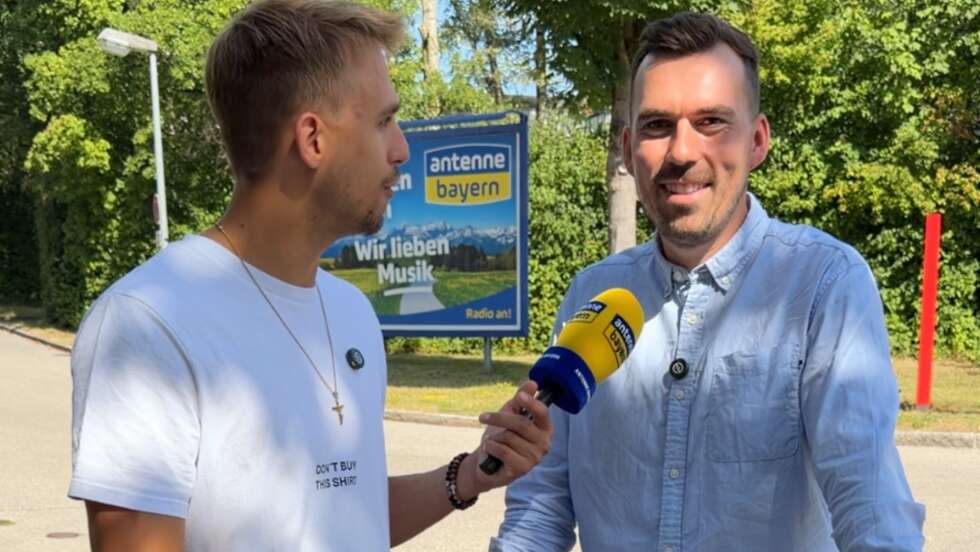 Mit dem Klapprad durch Bayern: Lukas radelt und sammelt Spenden für die Stiftung ANTENNE BAYERN hilft