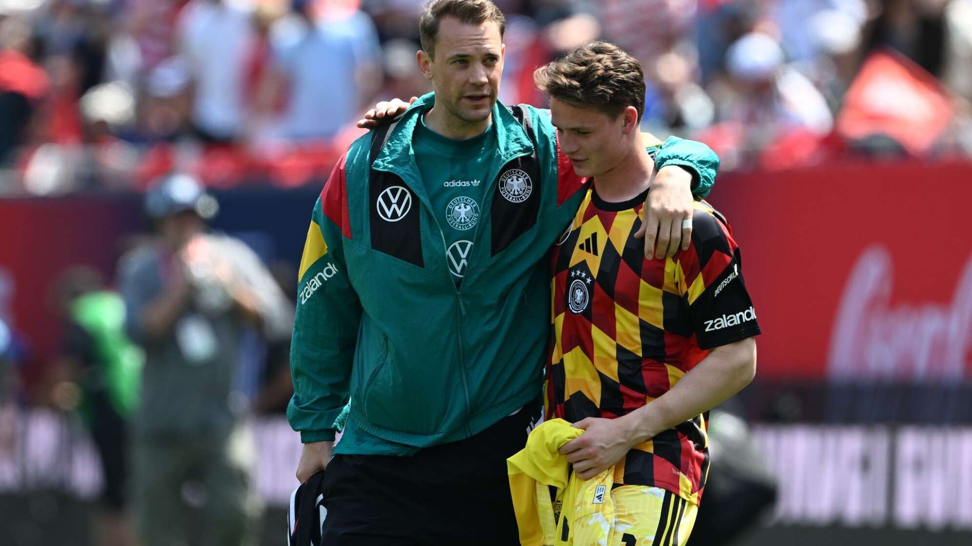 Manuel Neuer und Jonas Urbig
