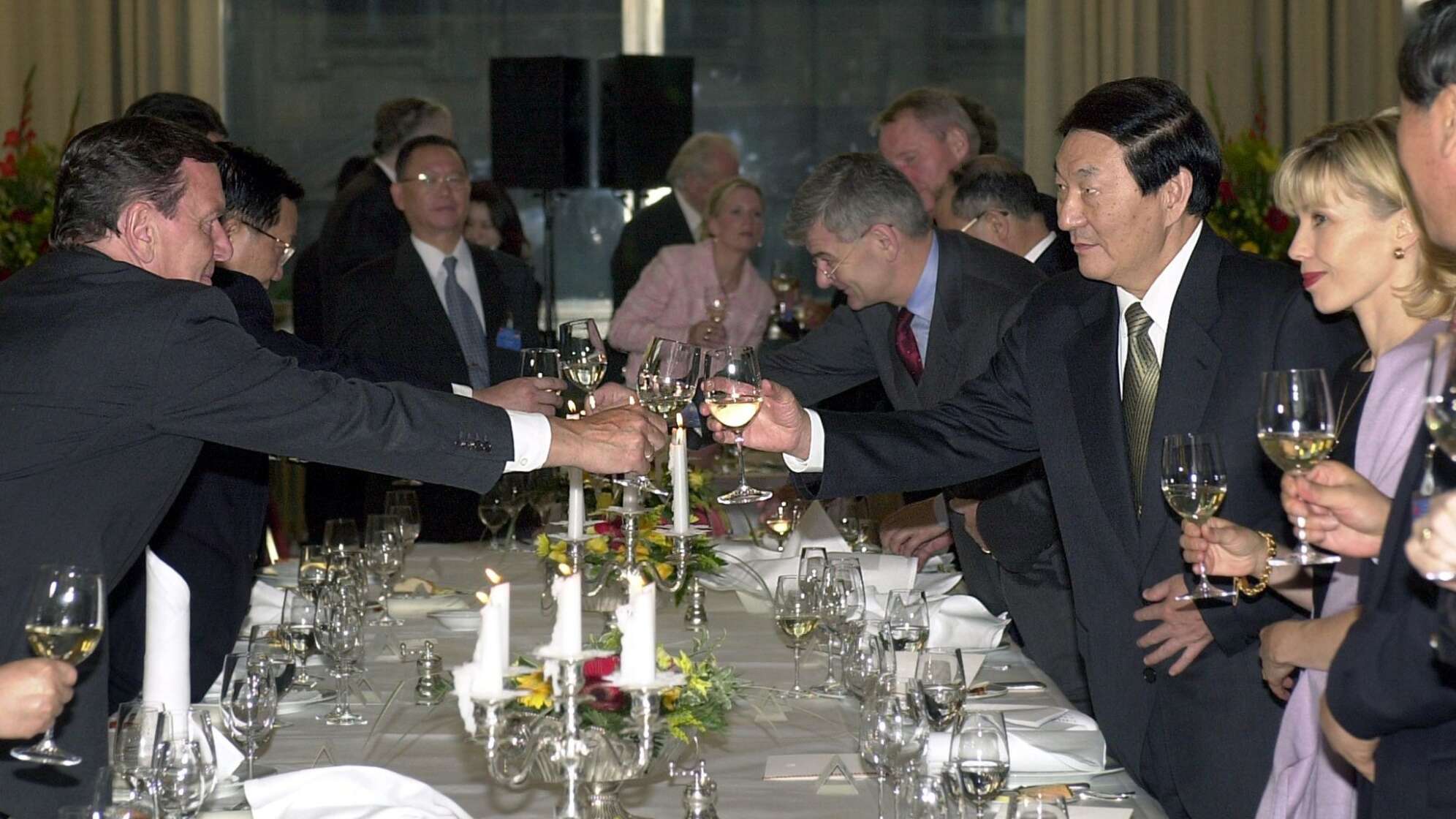 Gerhard Schröder und Zhu Rongji