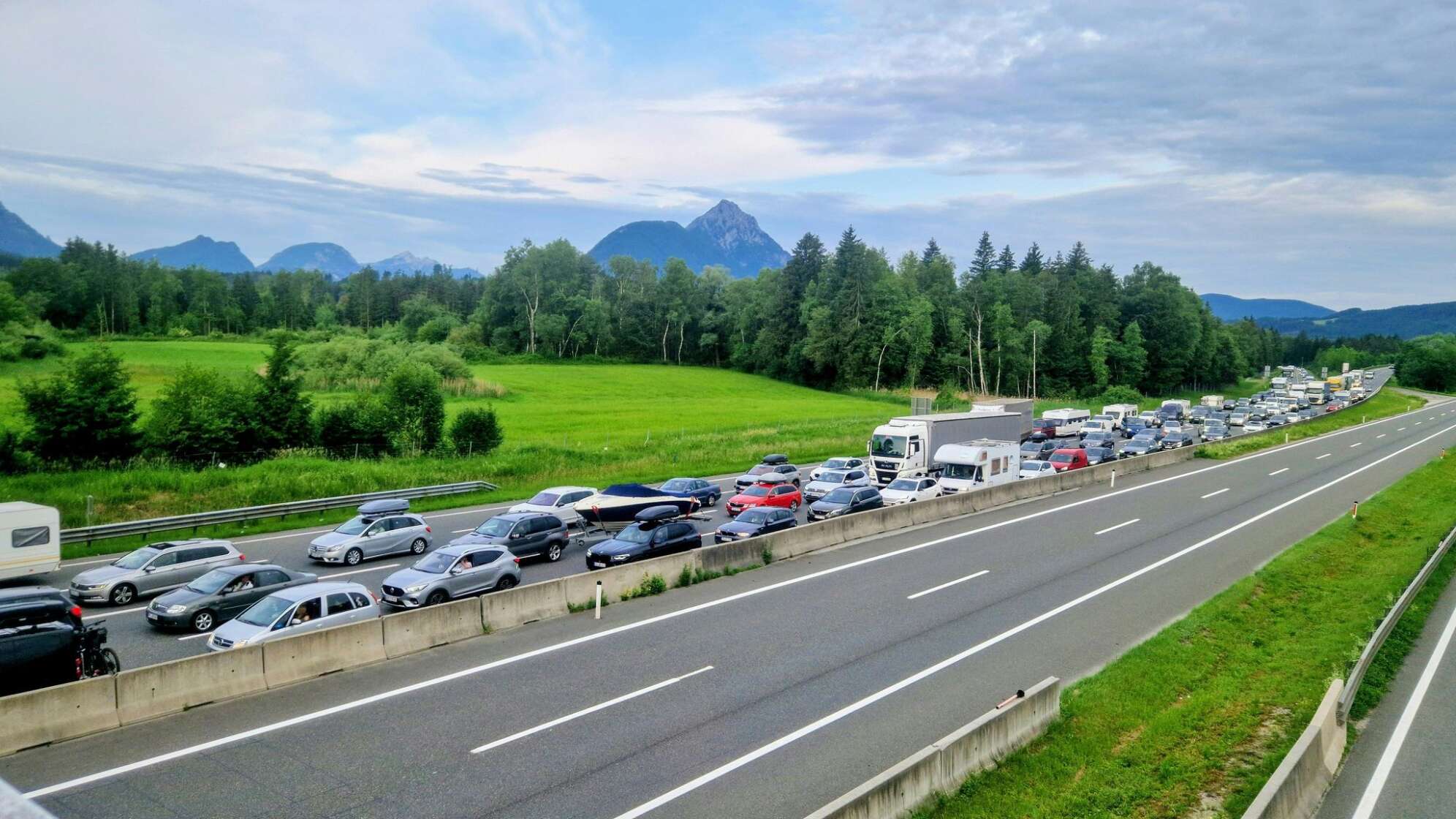 Weitere Abfahrtssperren auf der Tauernautobahn
