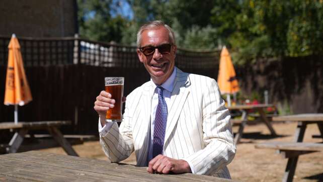 Wahl in Clacton: Nigel Farage erklärt sich zum Sieger