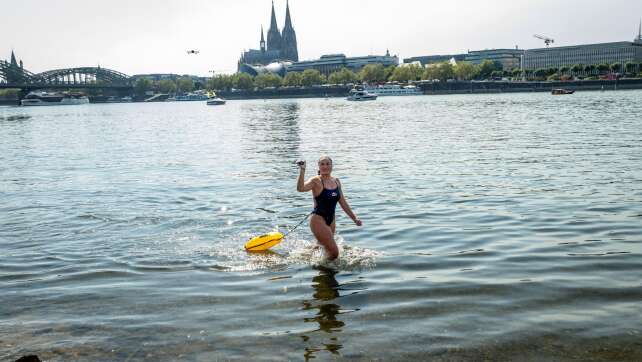 Extremschwimmerin Pohl in Köln angekommen