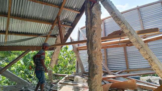 Schweres Erdbeben vor der Küste Indonesiens