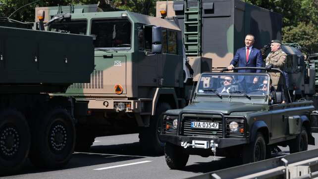 Polen begeht «Tag der Armee» mit großer Militärparade