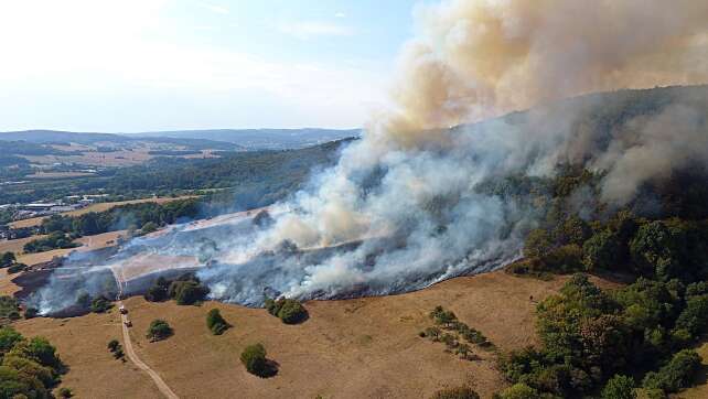 Waldbrand bei Waldaschaff: Einsatz geht weiter