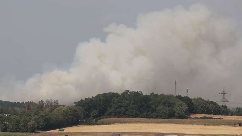 400 Einsatzkräfte kämpfen gegen Waldbrand im Saarland