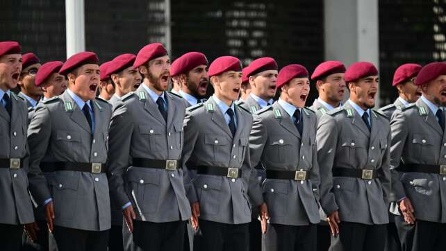 Bundeswehr erreicht Personalziel: 186.700 Soldaten
