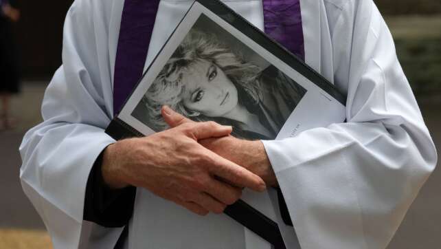 Abschied von Bonnie Tyler: Gänsehaut-Momente bei Trauerfeier