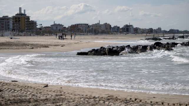 Makabrer Fund: Urne aus Deutschland an italienischem Strand