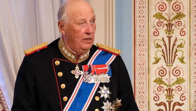 Norwegens König Harald V. im Krankenhaus