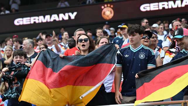 Stehplätze zurück bei Länderspielen: Was Fans wissen müssen