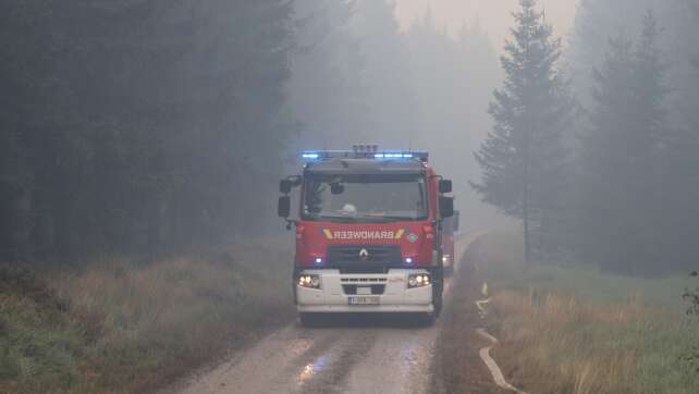 Waldbrand im Hohen Venn tobt weiter - Brandgeruch bis Köln