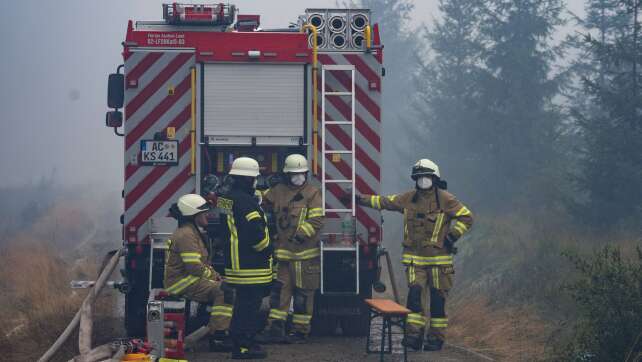 Brand im Hohen Venn soll eingedämmt werden