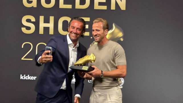 Bayern-Star Kane mit Goldenem Schuh ausgezeichnet
