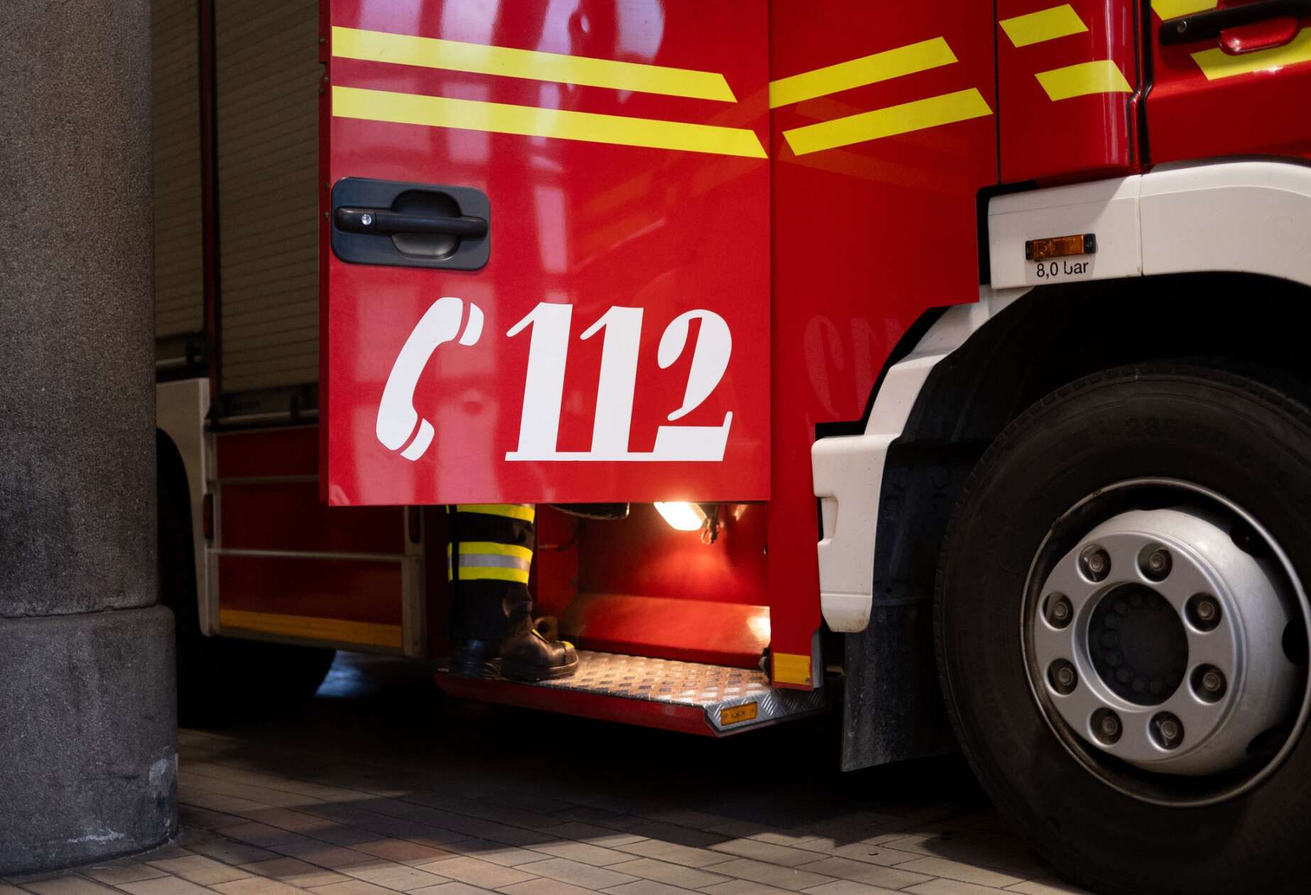 Bitumeu Bitumen-Unfall: Feuerwehr verhindert Ausbreitung in Fluss | ANTENNE BAYERN