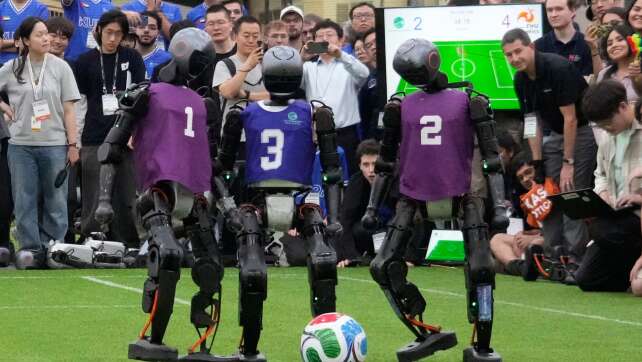 Studie: Roboter schießt Tore gegen menschlichen Torwart
