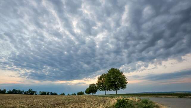 Unwetter mit Starkregen drohen im Südosten und in der Mitte