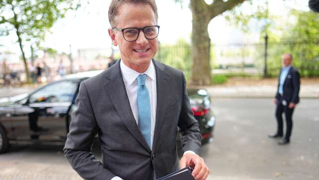 Linnemann will Rentenansprüche für Pflegende sichern