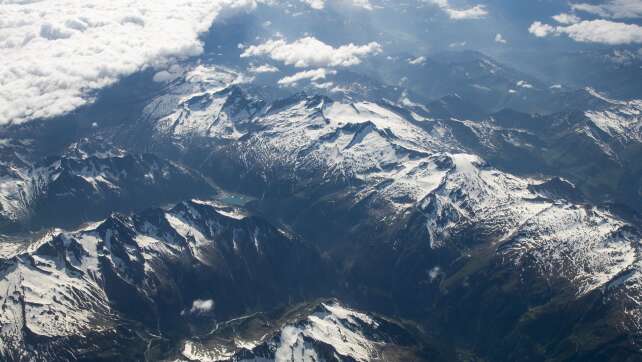 Mann aus Darmstadt stürzt in Tirol 80 Meter in den Tod
