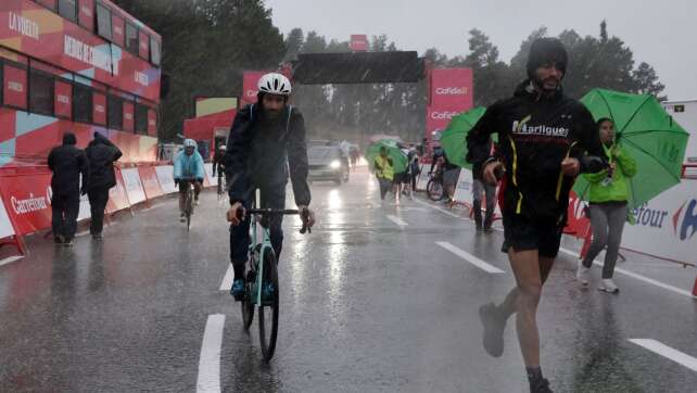 Dritte Etappe der Vuelta nach Unwetter abgebrochen