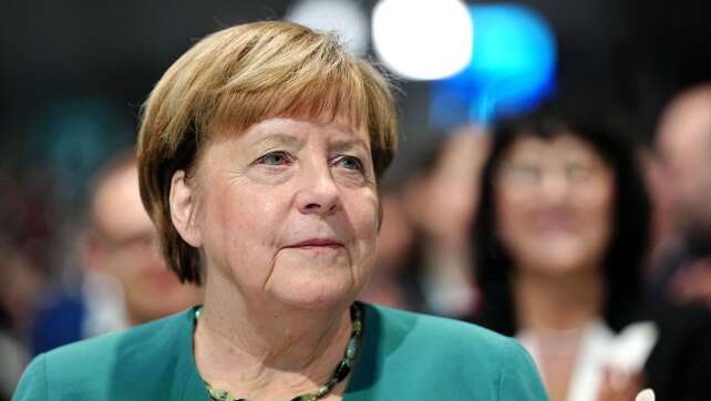 Merkel bekommt Caritas-Preis