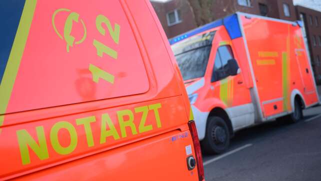 Tödlicher Autounfall: Mutter stirbt, Tochter schwer verletzt