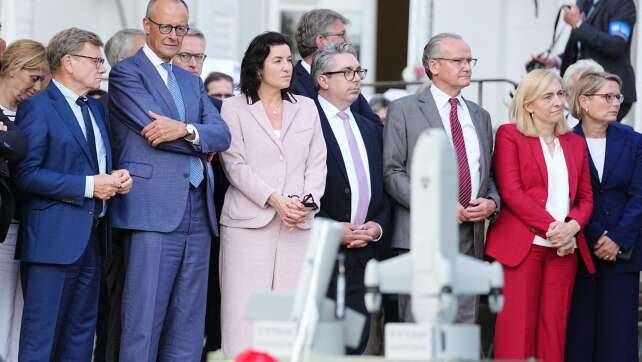 Wirtschaft, Klima, Drohnen: Kabinett versucht den Neustart