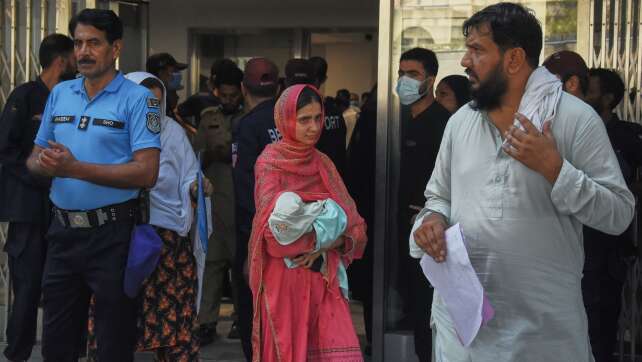 Pakistan trauert um 14 tote Babys nach Krankenhausbrand