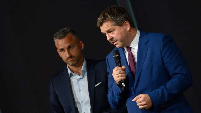 AfD, SPD und Grüne legen in Umfrage in Sachsen-Anhalt zu