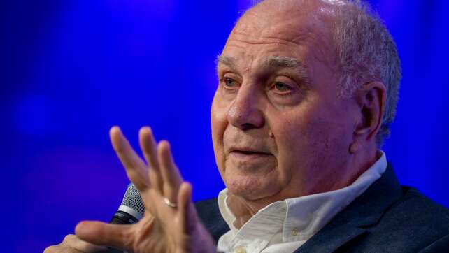 Zwei Bäume neu gepflanzt - Anwohner klagt gegen Uli Hoeneß