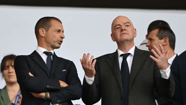 FIFA-Machtkampf eskaliert: UEFA will Infantino verklagen