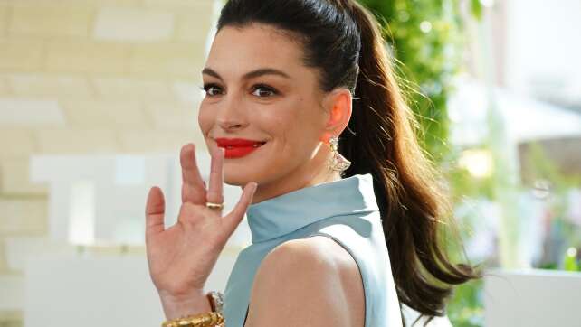 Anne Hathaway spielt mit Tom Cruise in «Tage des Donners 2»