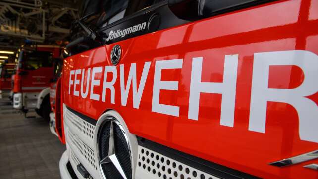 Sprinkleranlage löst in Labor aus: Feuerwehr saugt Wasser ab