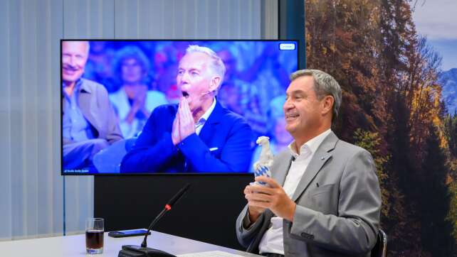 Söder zeichnet Johannes B. Kerner mit «Blauem Panther» aus
