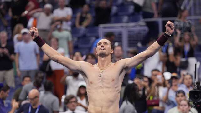 «Ziemlich scheiße»: Zverev zittert sich nach 2 Uhr weiter