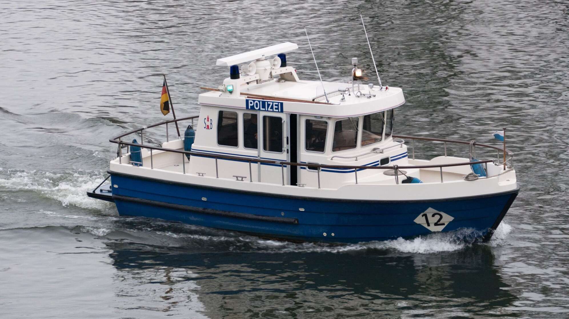 Polizeiboot auf der Donau