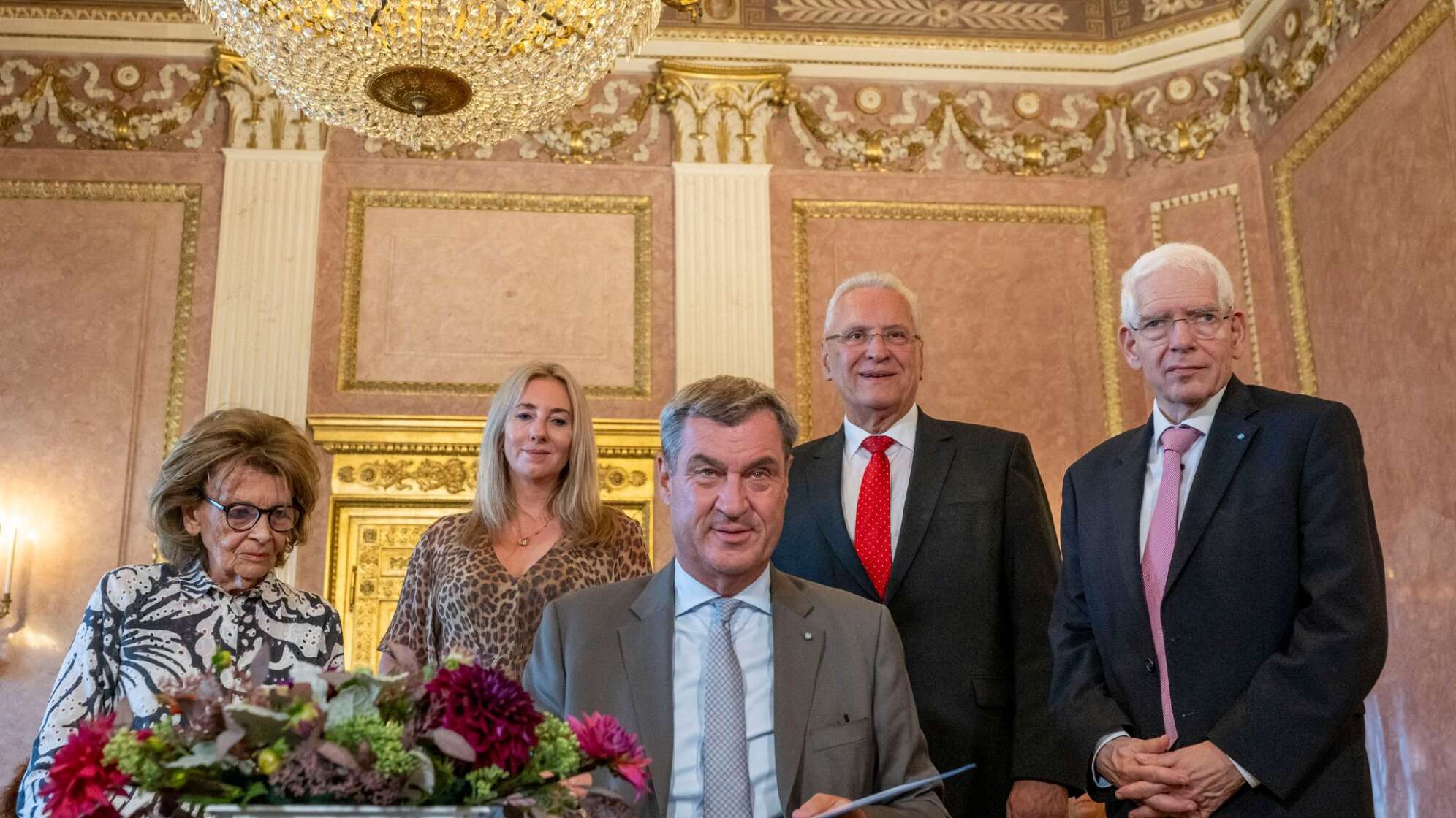 Ministerpräsident Söder unterzeichnet Änderungsvertrag