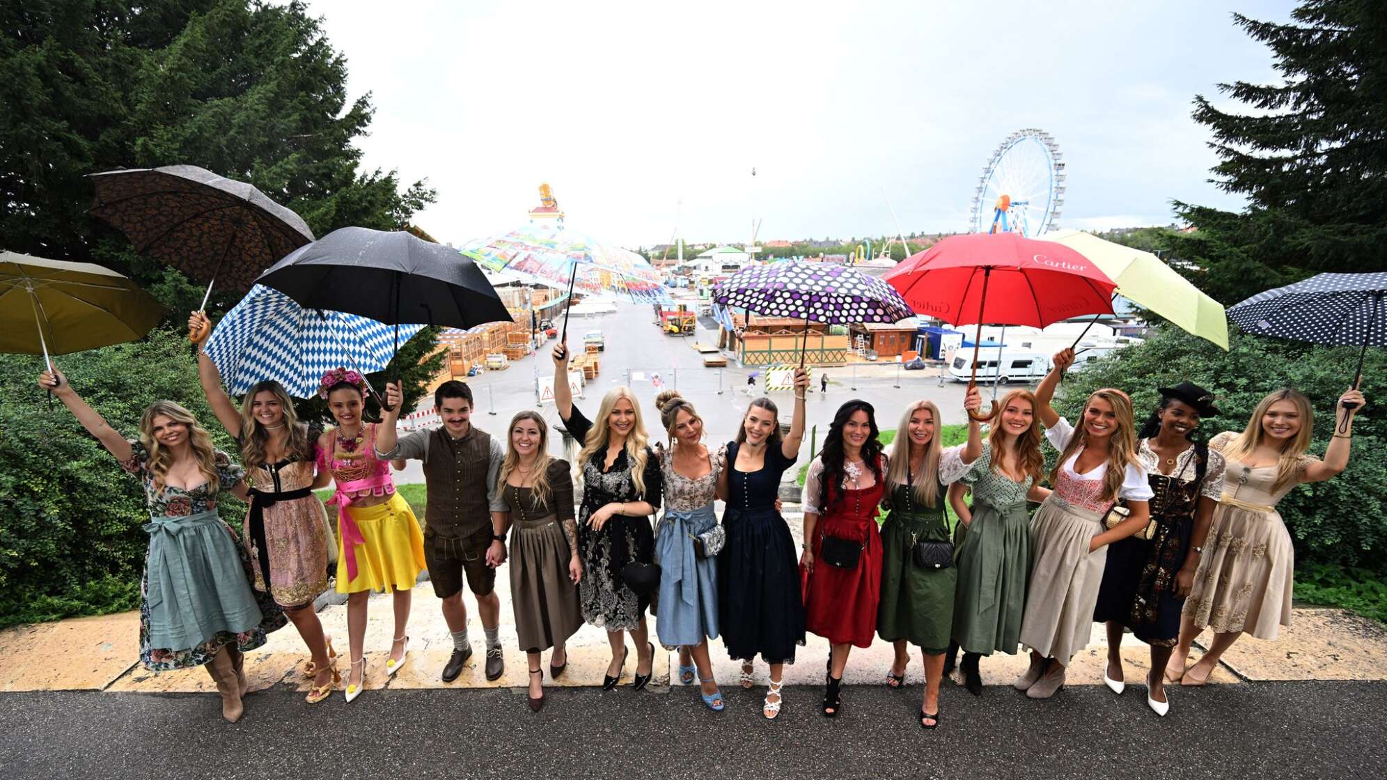 Dirndl-Gipfel zur aktuellen Wiesn-Mode