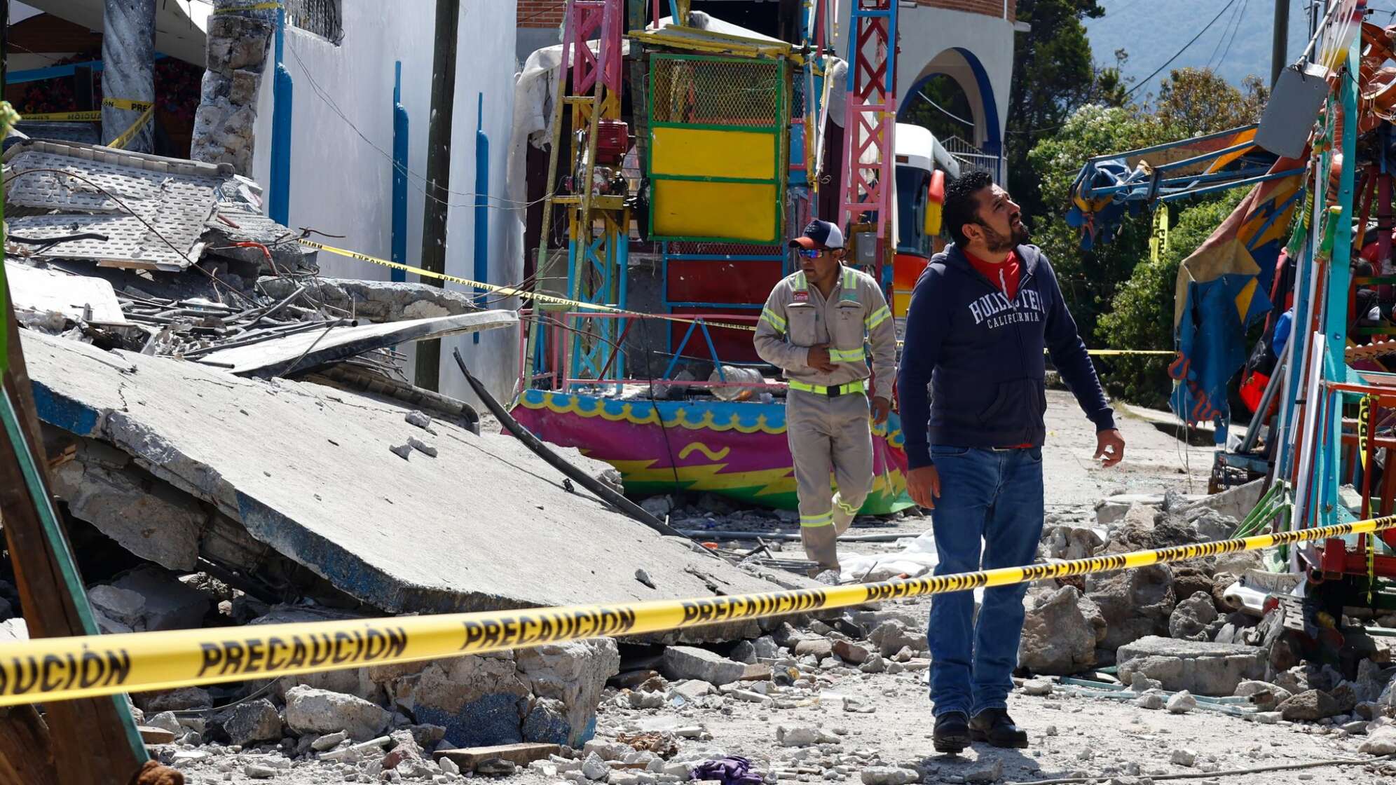 Explosion von Feuerwerkskörpern vor einem Patronatsfest in Mexiko