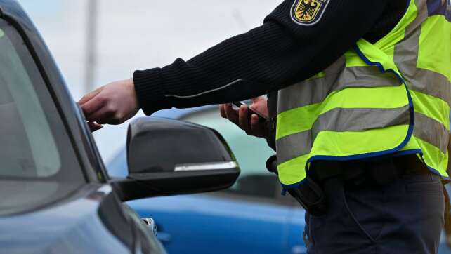 Kinder im Kofferraum: Polizei stoppt Auto bei Grenzkontrolle