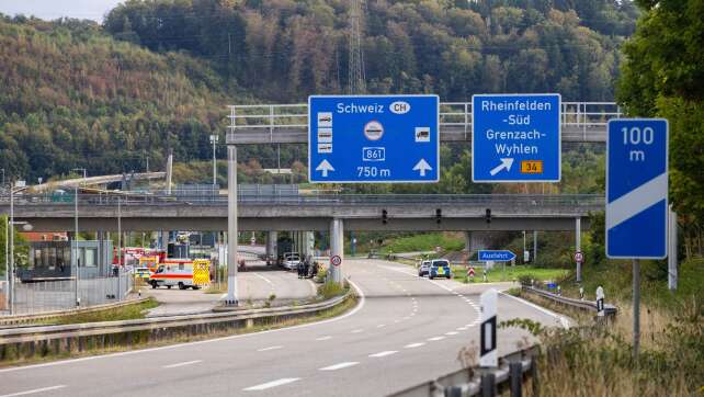 Sprengstoffverdacht an Grenze - zwei vorläufige Festnahmen