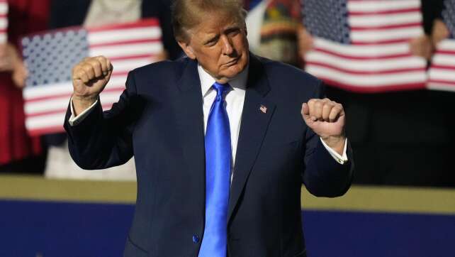 Trump winkt mit 5.000 Dollar Belohnung für Wahlsieg