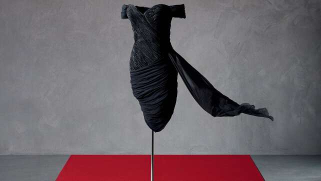 New Yorker Auktionshaus versteigert «Rachekleid» von Lady Di