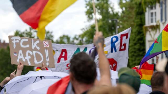 20.000 bei Protest gegen Rechts - auch rechtsgesinnte Demos