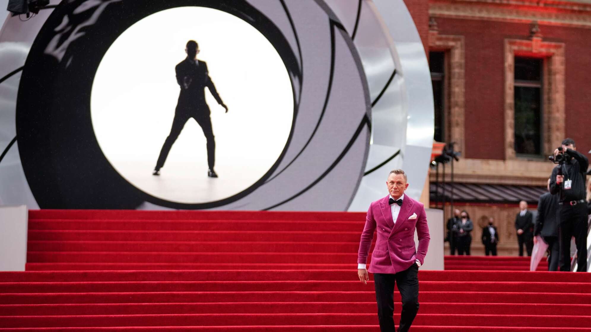 James-Bond-Suche in heißer Phase – viele Namen, wenig Fakten
