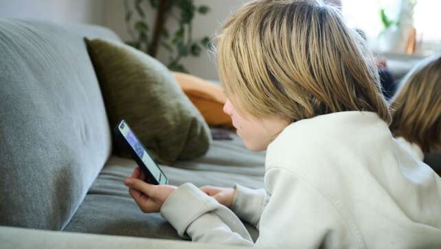 Kommt ein Social-Media-Verbot für Kinder? Antworten erwartet