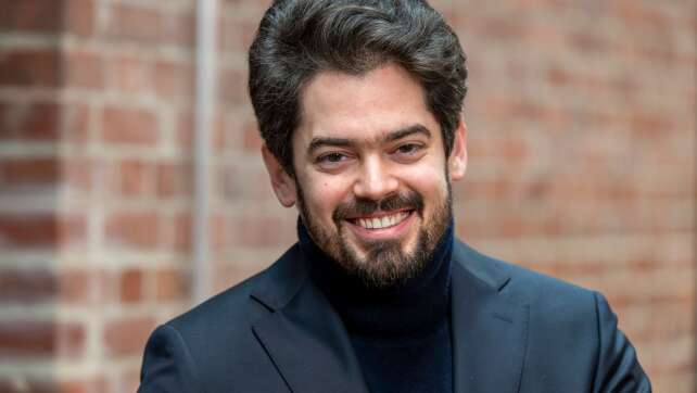 Lahav Shani gibt Einstand bei Münchner Philharmonikern