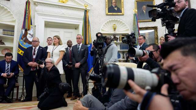 Trump verbietet US-Sender CNN Zugang zum Weißen Haus